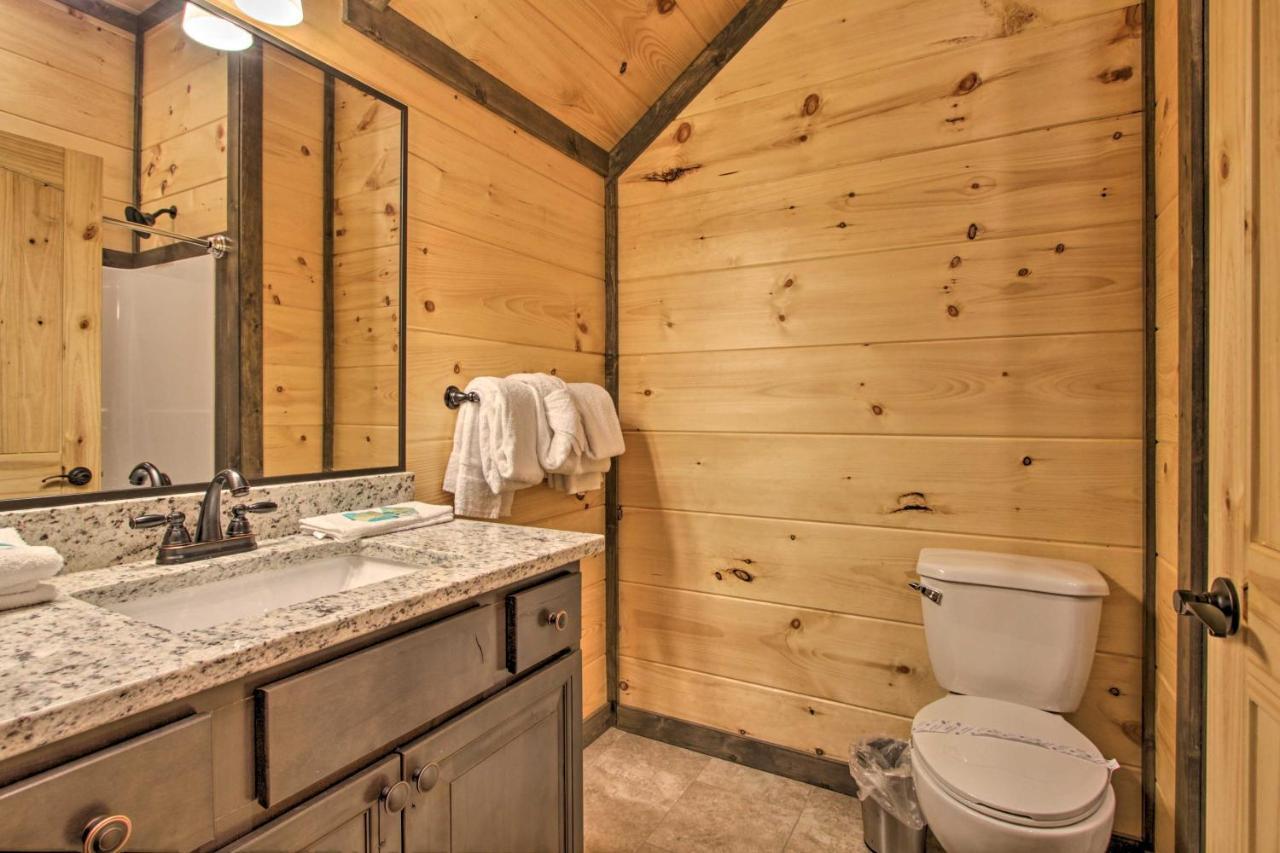 Luxe Cabin With Home Theater Less Than 2 Miles To Gatlinburg Exterior foto