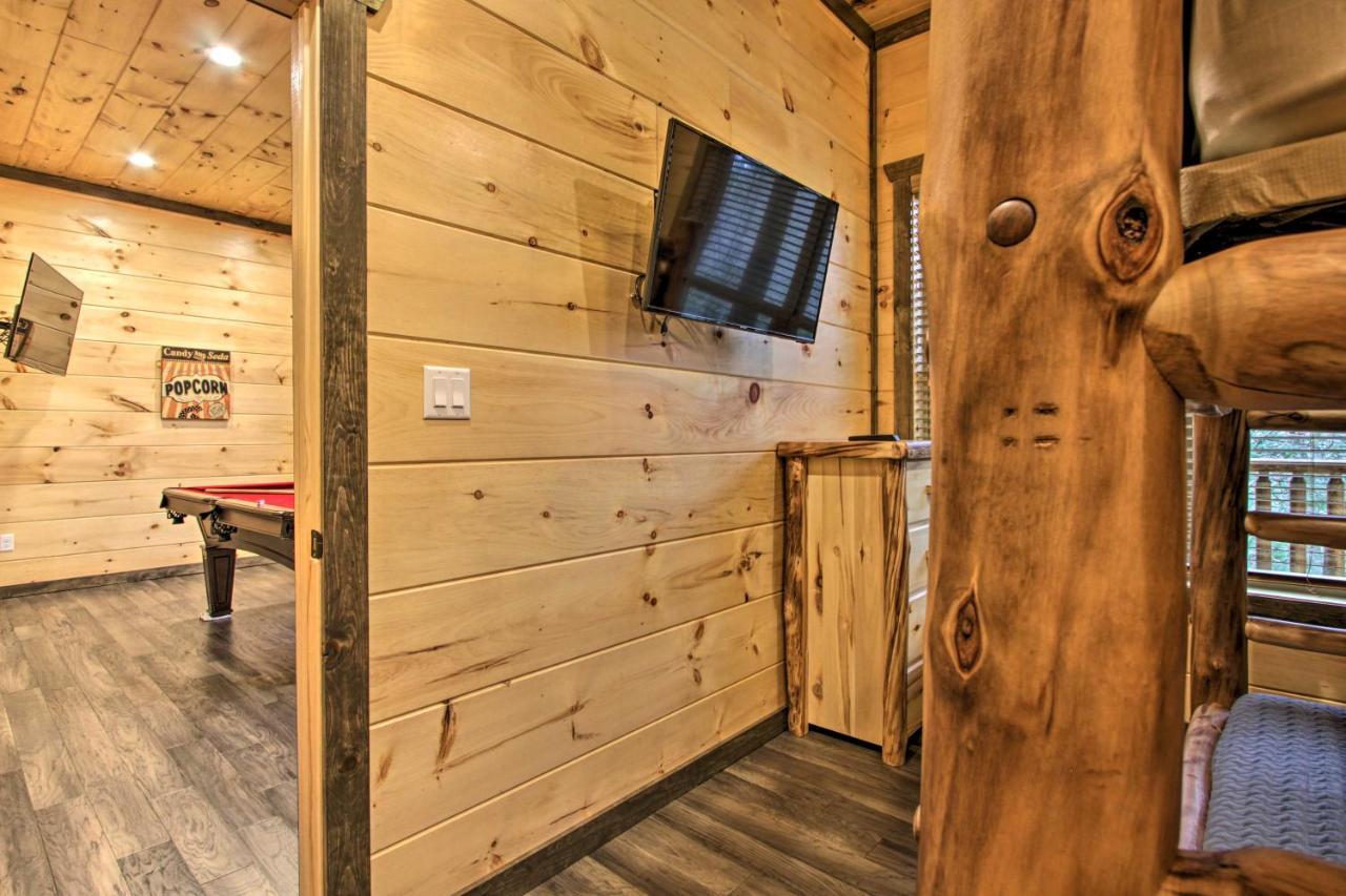 Luxe Cabin With Home Theater Less Than 2 Miles To Gatlinburg Exterior foto