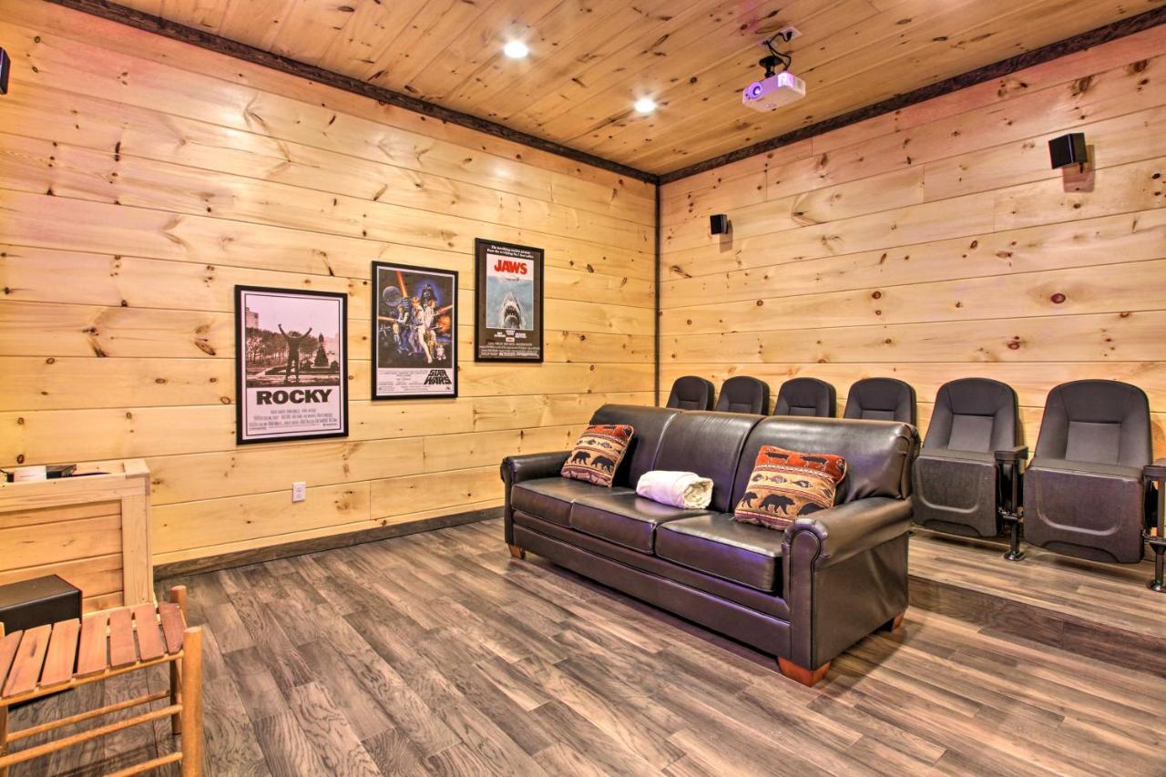 Luxe Cabin With Home Theater Less Than 2 Miles To Gatlinburg Exterior foto